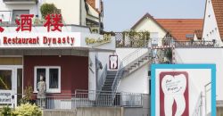 Dr. Alexa Frey-Milczewsky in Oberursel/Ober-stedten leicht zu finden: neben dem (chinesisch - mongolischen) Restaurant „Dynastie“ über die Treppe auf die blühende Dachterrasse gehen bis zum Praxiseingang rechts